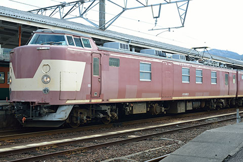 クモヤ442-2