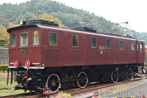 ED42 1