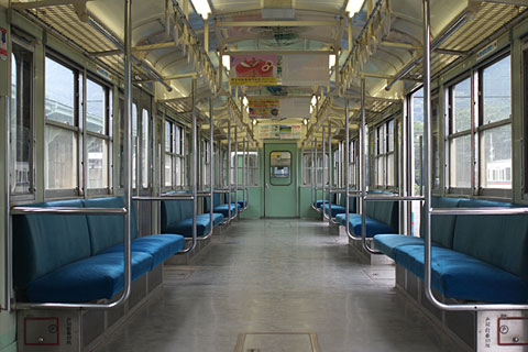 秩父鉄道デハ1106客室内