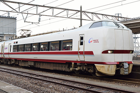 北越急行クハ682-8501