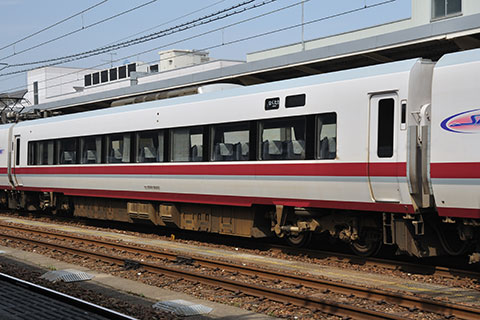 北越急行モハ683-8001