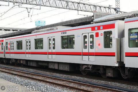 東武鉄道モハ73704