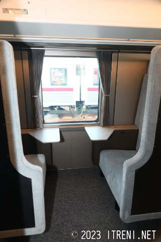 東武鉄道モハN101-2車内